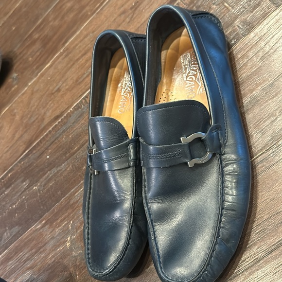 Ferragamo Men’s Loafers In Blue Size 10.5 PreLoved! - Picture 3 of 6